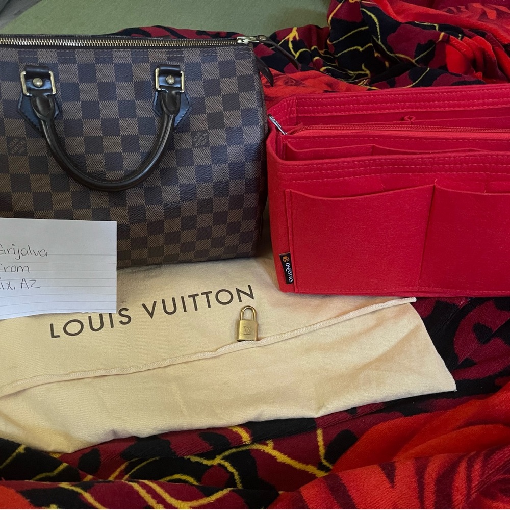 Selling this beautiful bag